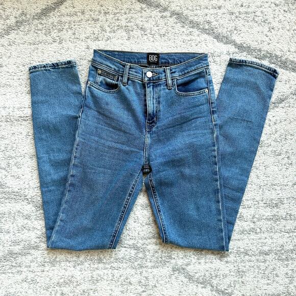 BDG Girlfriend High Rise Medium Wash Jeans Size 24 - Picture 13 of 13